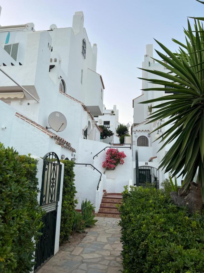 Playa Cristo Amazing Beach Terrace Appartment Estepona Exterior photo