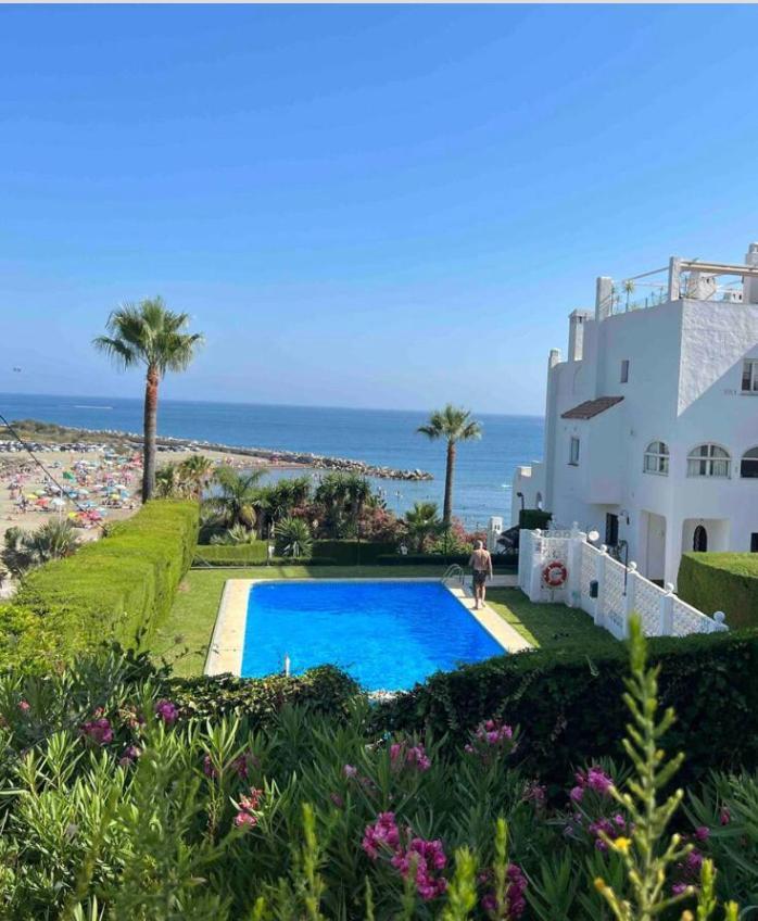 Playa Cristo Amazing Beach Terrace Appartment Estepona Exterior photo